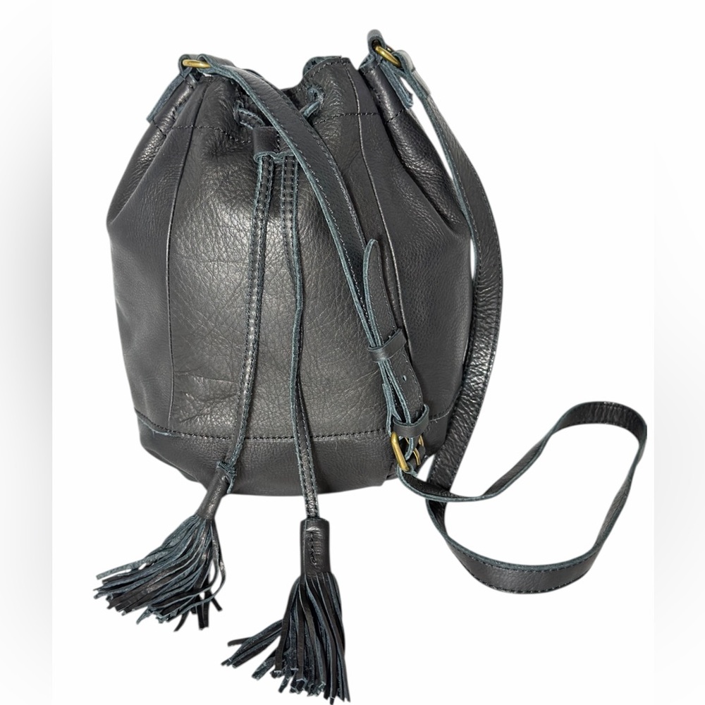 Lucky Brand Bucket Shoulder Crossbody Bag Genuine Leather Purse Tassel in Black